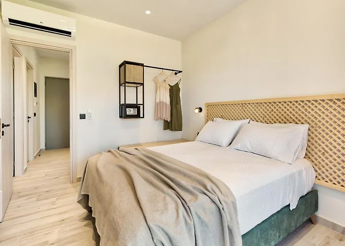 Aparthotel Nomas Living 4*