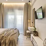 Aparthotel Nomas Living 4*