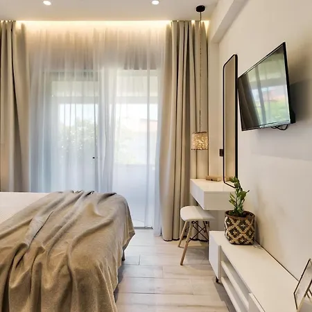 Apartmanhotel Nomas Living 4*