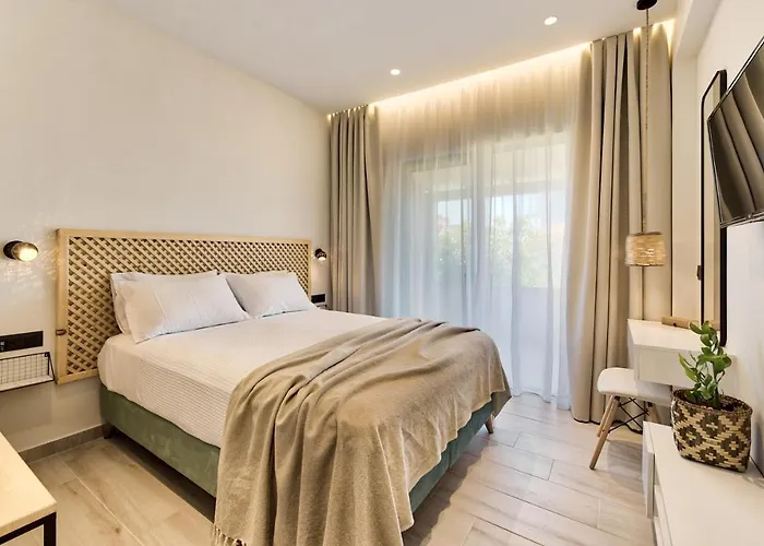 מלון דירות Nomas Living 4*