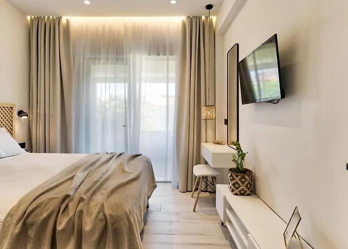 מלון דירות Nomas Living 4*