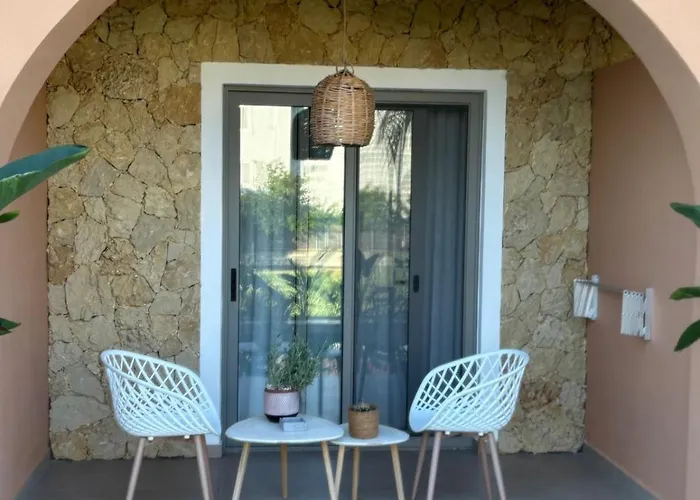 מלון דירות Nomas Living Kalamákion